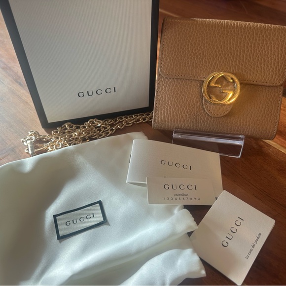 Gucci Beige Trifold Wallet with Gold Accent with gold Chain, Box and Dust Bag - Picture 1 of 11